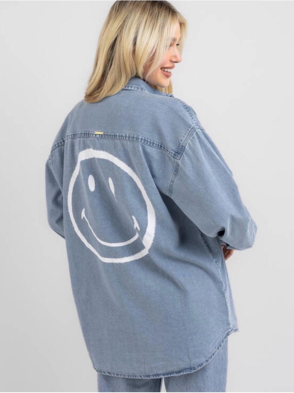 Billabong X Smiley Down the Coast Long Sleeve Button Down Shirt - Large